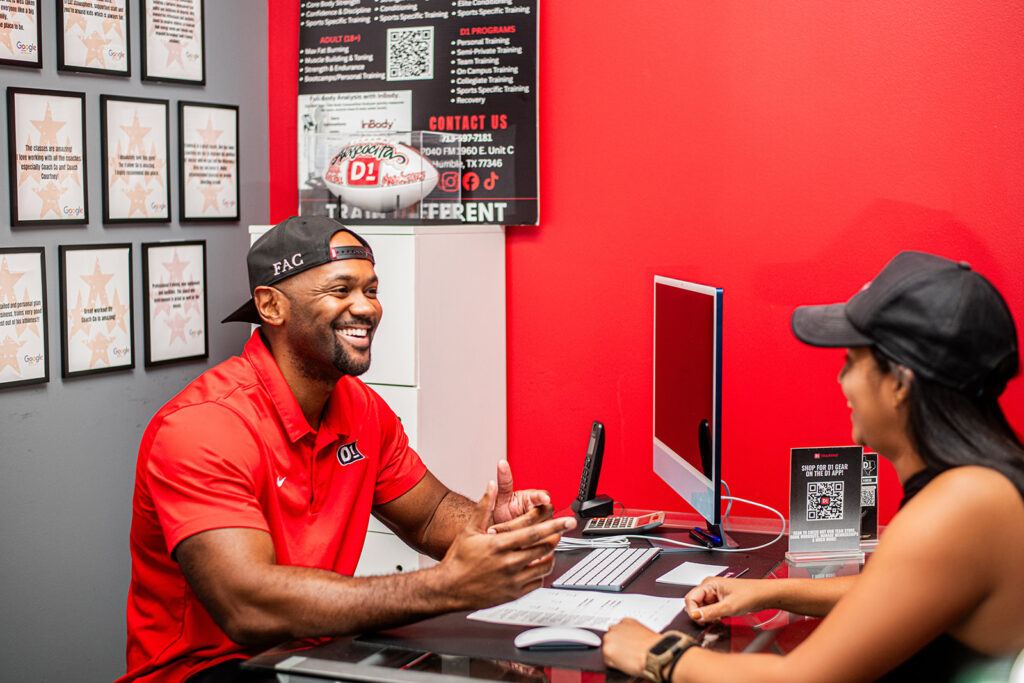 Houston Texas Fitness Photography. D1 Training Atascocita fitness in the Lake Houston area for Lake Houston City Lifestyle Magazine. Owner of D1 helps clients with fitness planning